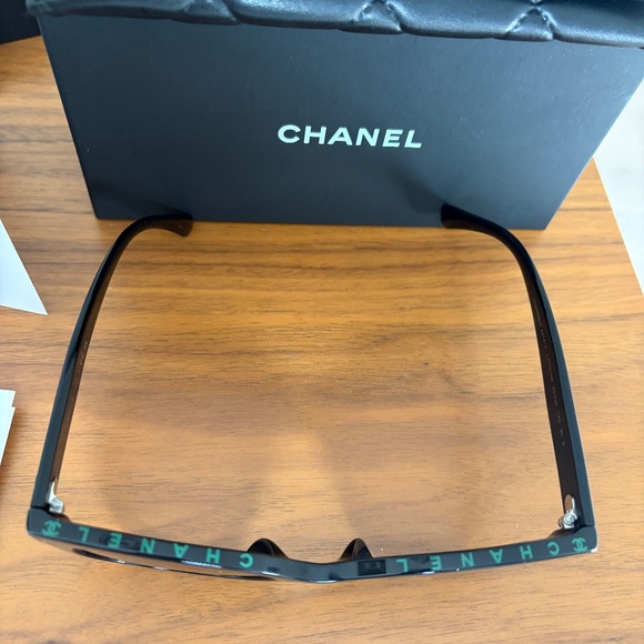 Chanel Sunglasses - Picture 7 of 8